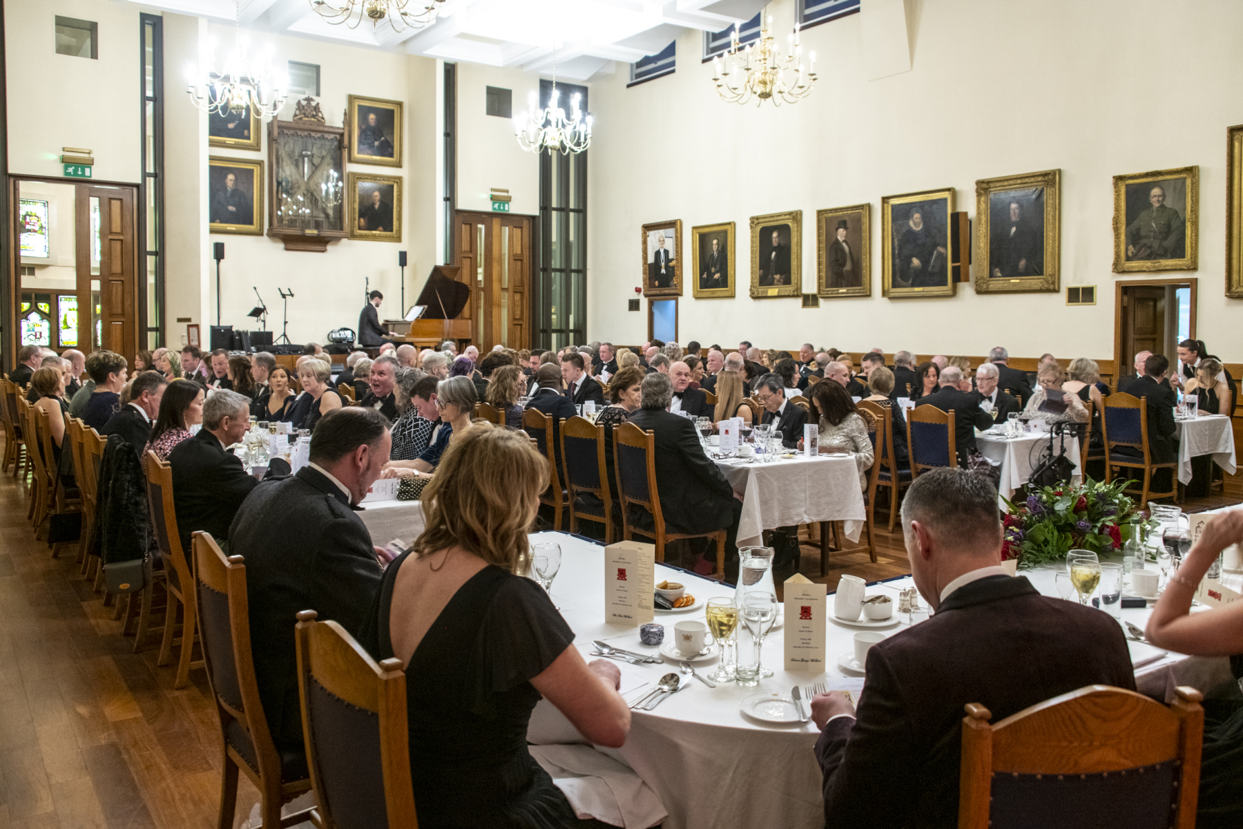 All guests seated for dinner
